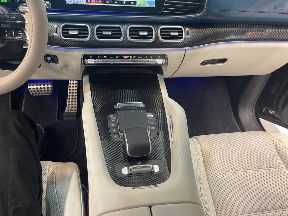 인천 랩핑 / 벤츠 GLE 350e 실내 랩핑