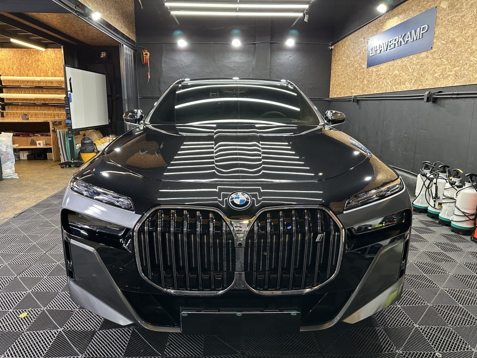 강남 랩핑 BMW i7을 롤스로이스 보다 고급지게 만드는 방법!