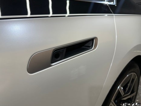 송파 랩핑, BMW 740i 투톤의 매력 발산 시간! 강력한 말끔함이 여러분들 차량에 적용될 예정.