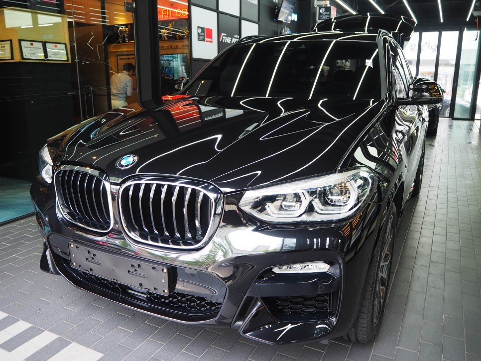 BMW X3! 저도 신차패키지 받으러 더핏카샵에 왔네요