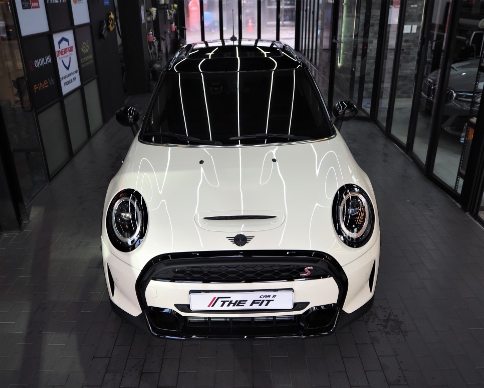 BMW MINI~ 글라스틴트 옵틱 W 틴팅 시공 잘 어울리죠?