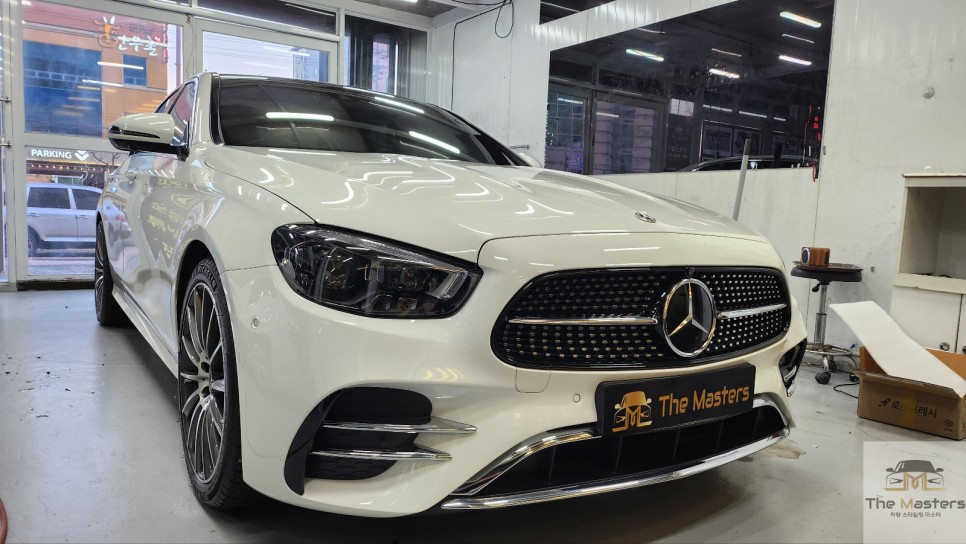 W213 벤츠 페리 E클래스 편리한 조수석 조정!! 순정 R 버튼 시공!! / 창원, 마산, 진해