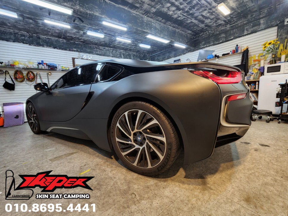 BMW I8 무광블랙 전체랩핑 / 블루 포인트랩핑 / 카스킨 / 카인테리어 / 카시트 / 카커스텀 전문 더퍼 THEPER / 중랑구, 동대문, 광진구, 성동구