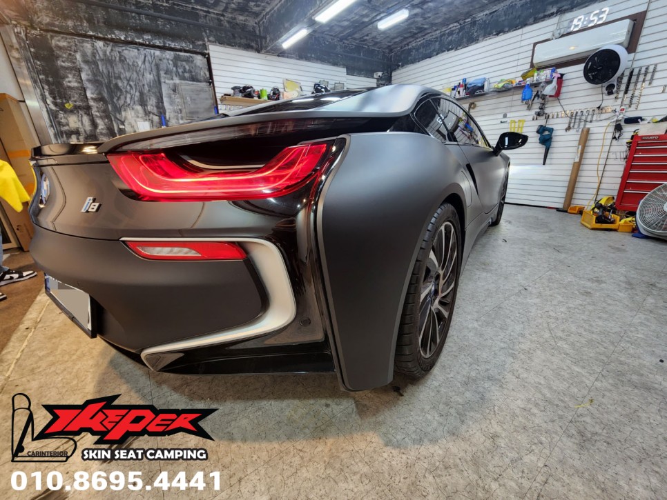 BMW I8 무광블랙 전체랩핑 / 블루 포인트랩핑 / 카스킨 / 카인테리어 / 카시트 / 카커스텀 전문 더퍼 THEPER / 중랑구, 동대문, 광진구, 성동구