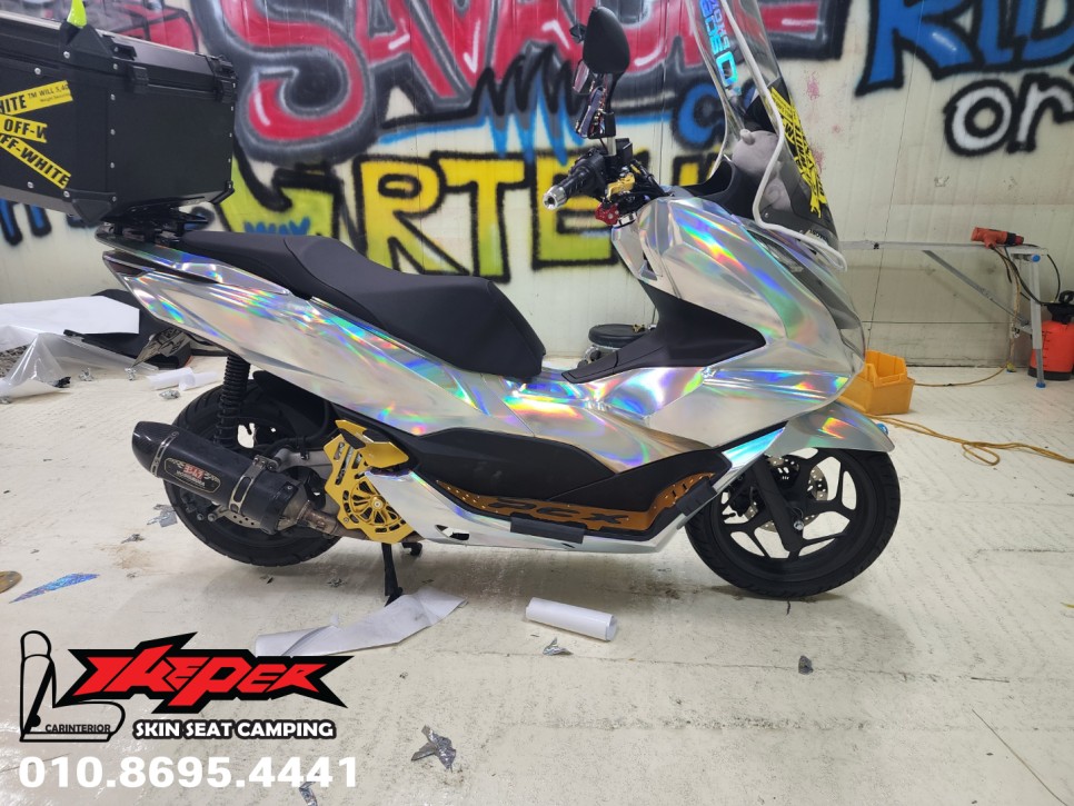 PCX 글로스실버홀로그램크롬 전체랩핑 / 바이크랩핑 / 카스킨 / 카인테리어 / 카시트 / 카커스텀 전문 더퍼 THEPER / 중랑구, 동대문, 광진구, 성동구