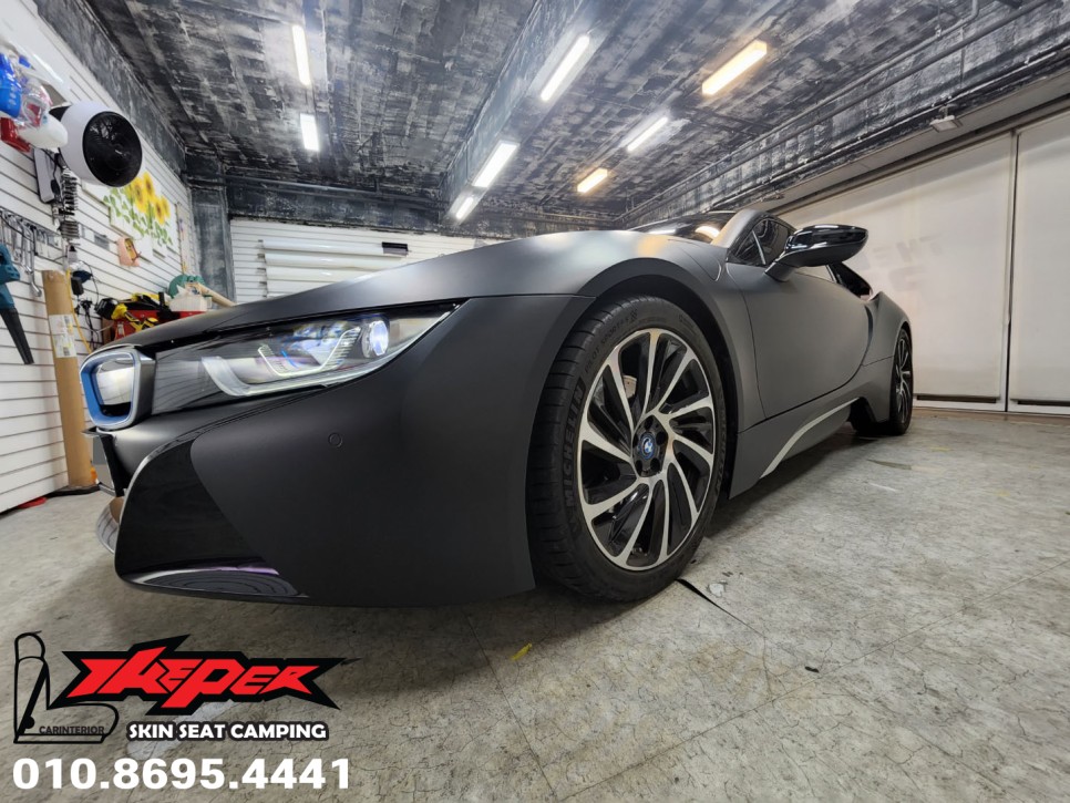 BMW I8 무광블랙 전체랩핑 / 블루 포인트랩핑 / 카스킨 / 카인테리어 / 카시트 / 카커스텀 전문 더퍼 THEPER / 중랑구, 동대문, 광진구, 성동구