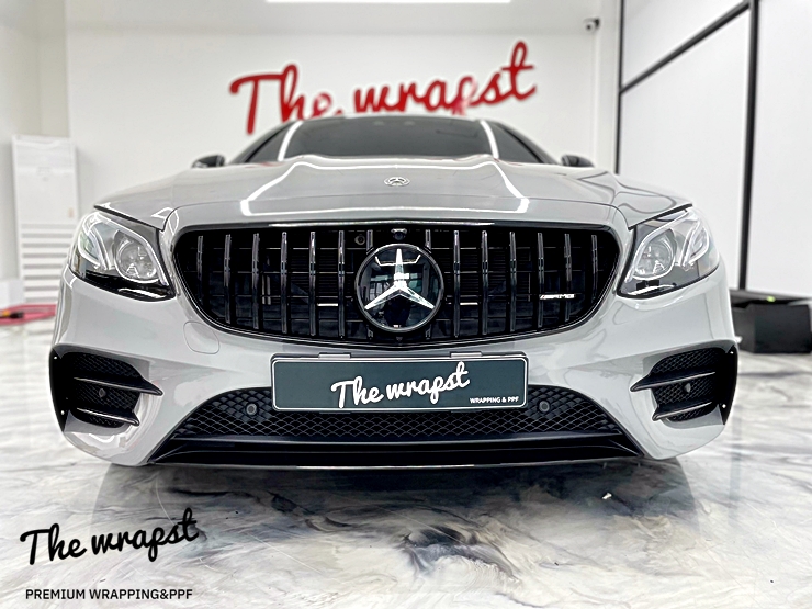 인천 청라랩핑 벤츠 E220d 쿠페 락그레이 컬러(시멘트)로 전체랩핑, 크롬죽이기 시공 후기