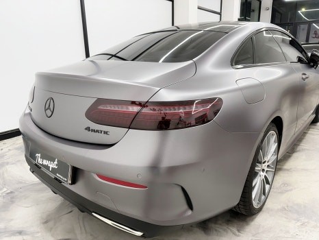 청라랩핑 벤츠 E클래스쿠페 사틴다크그레이 컬러로 전체랩핑 재시공으로 다시 한번 더 만족스러운 결과를 만들었습니다 / 인천 서구 청라동