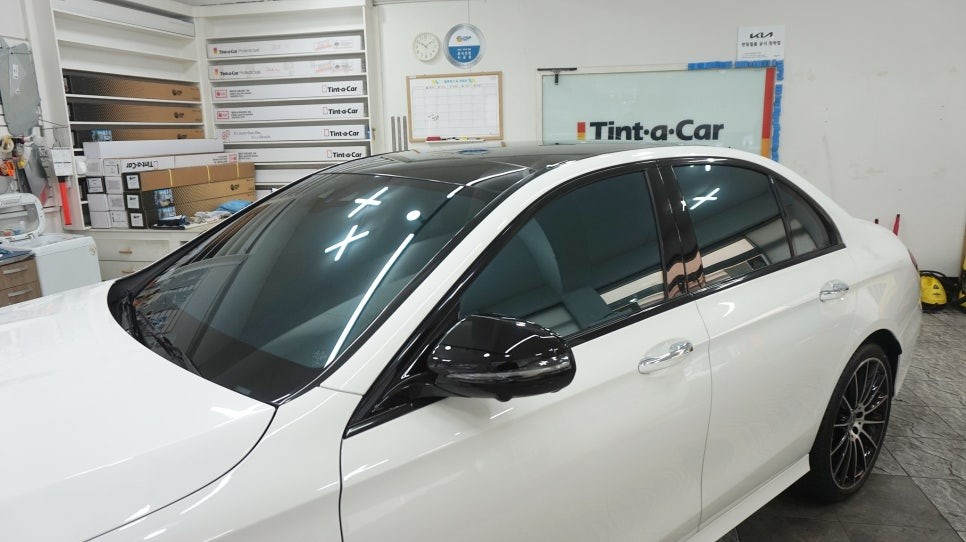 벤츠 W213 E350 AMG 글라스틴트 레이니블루, 생활보호 PPF, 발란스나인 가죽코팅 시공기 BY 안산썬팅, 안산신차패키지, 안산블랙박스, 안산신차검수 전문점