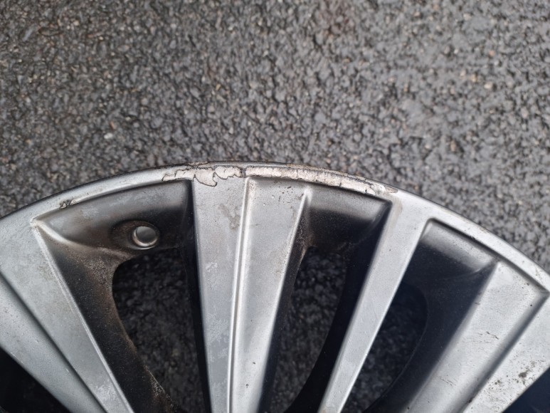 BMW F07 5GT 19인치 도장 불량 고스트크롬 휠 분체 도장으로 완벽 복원