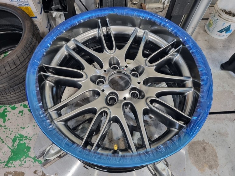 김포휠도색 BMW E39 M5 하이퍼블랙 휠 도색 18인치 타이어 교체 / 인천 서구