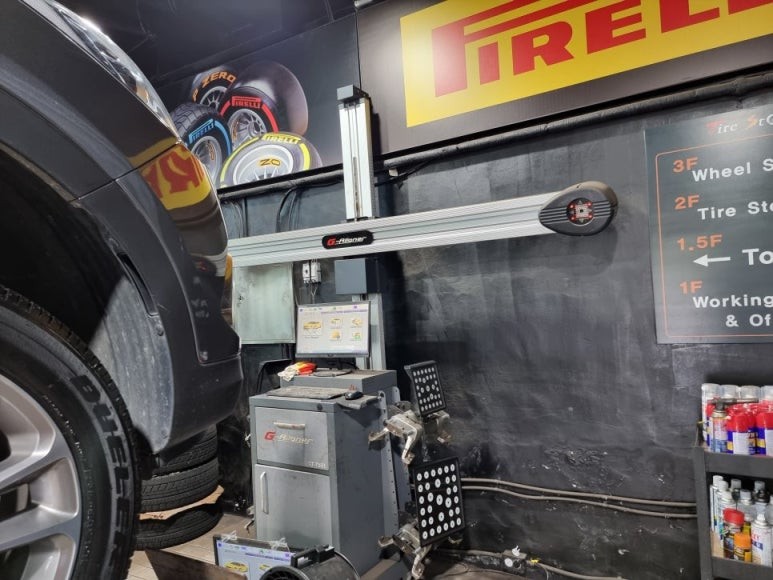 오류동 벤츠 E클래스 E300 (245/45R18)-경제적인 연비효율과 고속주행안정성까지 뛰어난 고성능사계절타이어, 미쉐린 크로스클라이밋2 / 서울 구로, 양천, 동작, 관악, 영등포, 부천, 안양