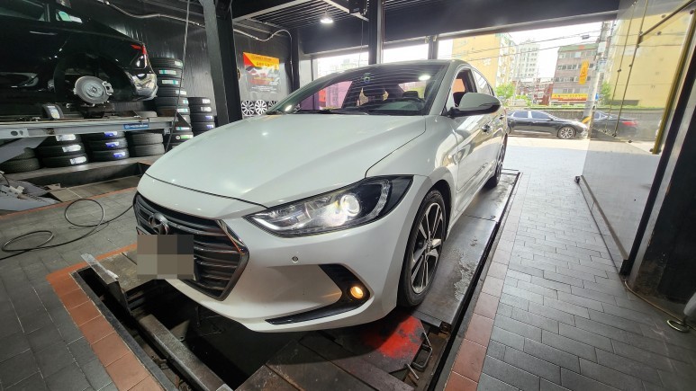 대림동 현대 아반떼 225/45ZR17-고속주행 안전성,정숙성, 승차감까지 극대화한 추천 국산 사계절용타이어-한국타이어 벤투스 프리미엄 컴포트 S2 AS / 서울 구로, 양천, 동작, 관악, 영등포, 부천, 안양