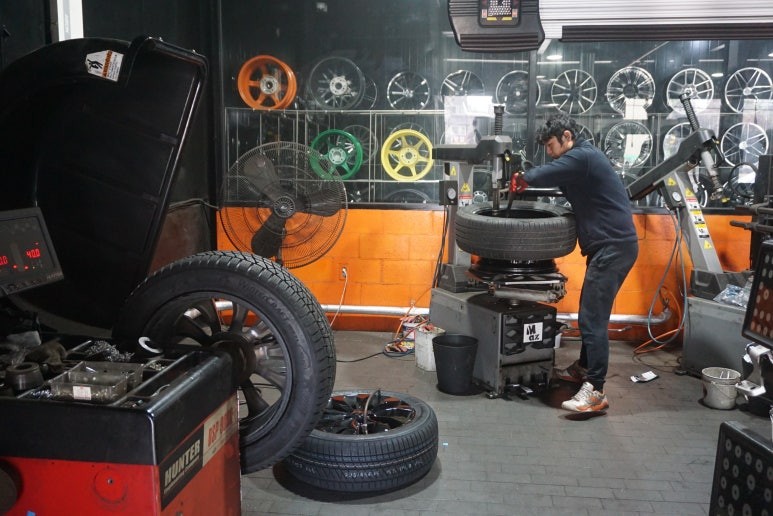 쏘첸토 추천 SUV 윈터타이어 금호 윈터크래프트 2355519 가격 / 서울 구로, 양천, 동작, 관악, 영등포, 부천, 안양