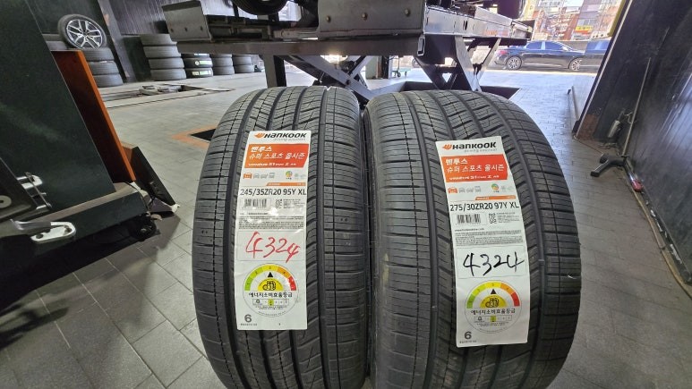 온수동 BMW M550i-젖은노면과 눈길에서도 안정적인 성능을 발휘해주는 고성능 사계절용타이어,한국타이어 벤투스 S1 에보 Z AS (2453520, 2753020)