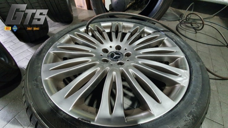 벤츠 S560 윈터타이어교체 금호윈터크래프트 극찬! 소하동 신월동 신정동 스노우타이어보관 / 서울 구로, 양천, 동작, 관악, 영등포, 부천, 안양