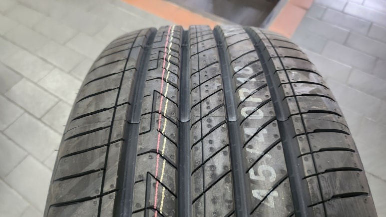 서초동 벤츠 E클래스 E220(CDI) 245/40ZR18-고급세단차량에 최적화된 사계절타이어, 금호 마제스티9솔루스(TA91) / 서울 구로, 양천, 동작, 관악, 영등포, 부천, 안양