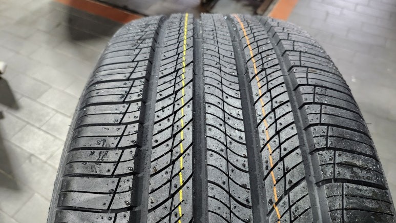 대치동 기아 모하비 (265/50R20)-SUV차량의 주행특성에 최적화하여 뛰어난 주행성능과 제동성능의 완벽한 밸런스를 구현한 한국타이어 다이나프로 HP2 / 서울 구로, 양천, 동작, 관악, 영등포, 부천, 안양
