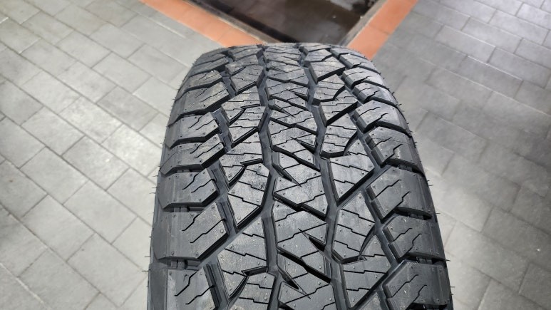 독산동 랜드로버 디스커버리 (255/55R19)-강력한 제동력과 안전성을 자랑하는 전천후 올라운더 타이어, 한국타이어 다이나프로 올터레인 AT2 / 서울 구로, 양천, 동작, 관악, 영등포, 부천, 안양