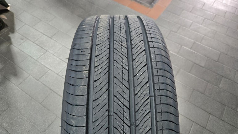 천왕동 기아 K8 (245/45ZR18)-최고수준의 정숙성과 사계절안전주행, 경제성까지 뛰어난 한국타이어 벤투스 슈퍼컴포트 에어S / 서울 구로, 양천, 동작, 관악, 영등포, 부천, 안양