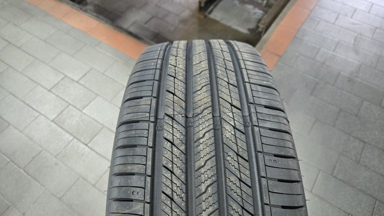 도림동 쌍용 코란도C (225/55R18)-SUV에 최적화되어 높은 내구성과 긴수명을 자랑하는 한국타이어 다이나프로 컴포트 HPX / 서울 구로, 양천, 동작, 관악, 영등포, 부천, 안양