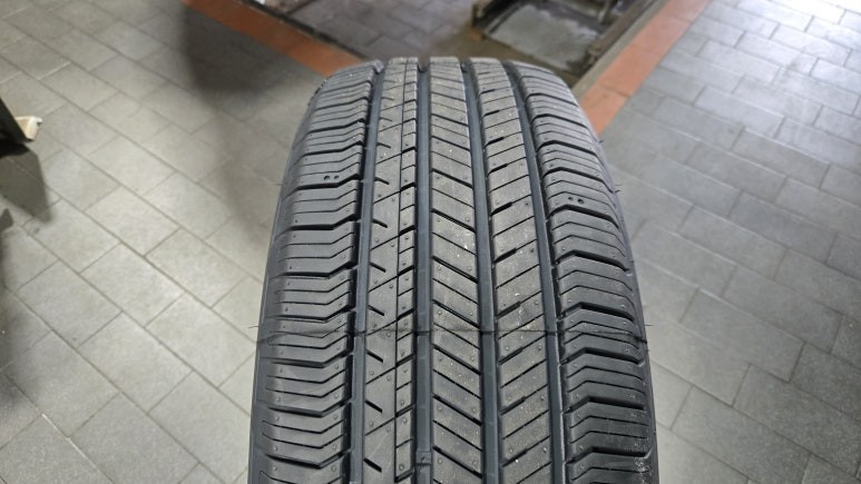 천왕동 기아 카니발 (235/55R18)-주행안정성 및 내구성, 연비효율성을 중시하는SUV 오너님들께 추천하는 한국타이어 다이나프로 프리미엄 컴포트 HPX / 서울 구로, 양천, 동작, 관악, 영등포, 부천, 안양