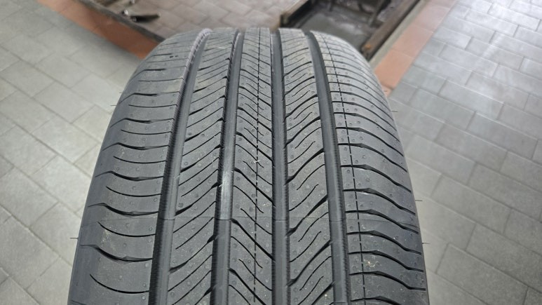 가산동 제네시스 g90 (245/50ZR19)-탁월한 승차감과 정숙성, 계절대응능력까지 잘갖춘 프리미엄 컴포트 타이어, 한국타이어 벤투스 에어S / 서울 구로, 양천, 동작, 관악, 영등포, 부천, 안양