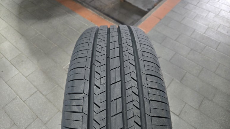 대림동 SM5 노바 (205/60R16)-접지력, 정숙성, 연비효율성, 사계절안정성까지 모두 뛰어난 한국타이어 키너지 컴포트 ST AS / 서울 구로, 양천, 동작, 관악, 영등포, 부천, 안양