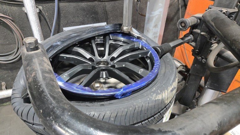 가산동 BMW 520d (245/45ZR18, 275/40ZR18)–강력한 주행퍼포먼스와 사계절 안정성까지 모두 갖춘 한국타이어 벤투스 슈퍼컴포트 에어 S / 서울 구로, 양천, 동작, 관악, 영등포, 부천, 안양