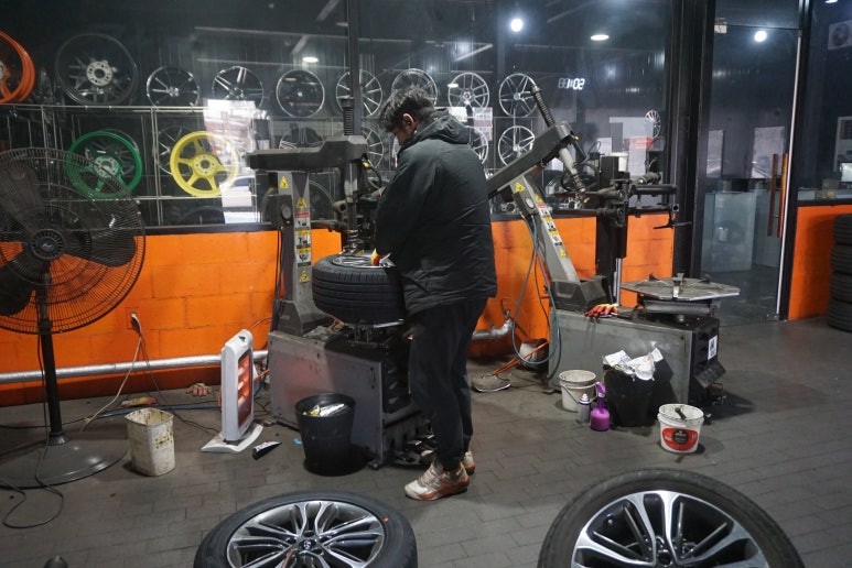 투싼 오래된 타이어 교체 한국타이어 다이나프로 HL3 / 서울 구로, 양천, 동작, 관악, 영등포, 부천, 안양