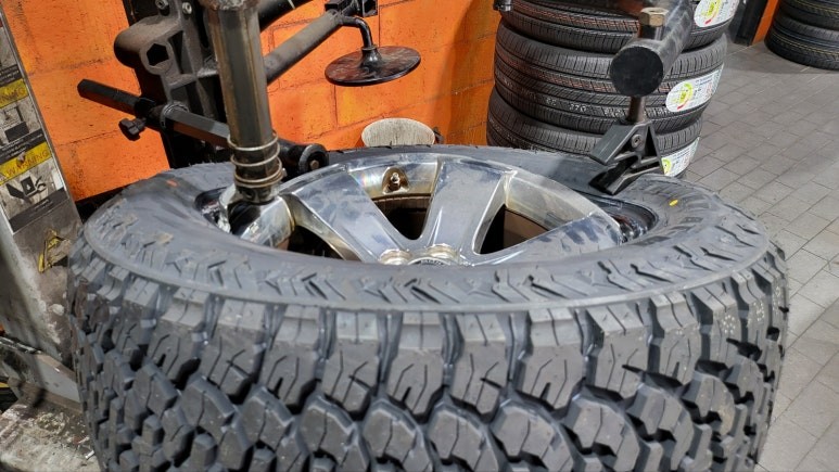 개봉동 기아 모하비 (265/60R18)-극강의 가성비를자랑하는 온오프로드 전용 사계절타이어 사일룬 테라맥스 ATM / 서울 구로, 양천, 동작, 관악, 영등포, 부천, 안양
