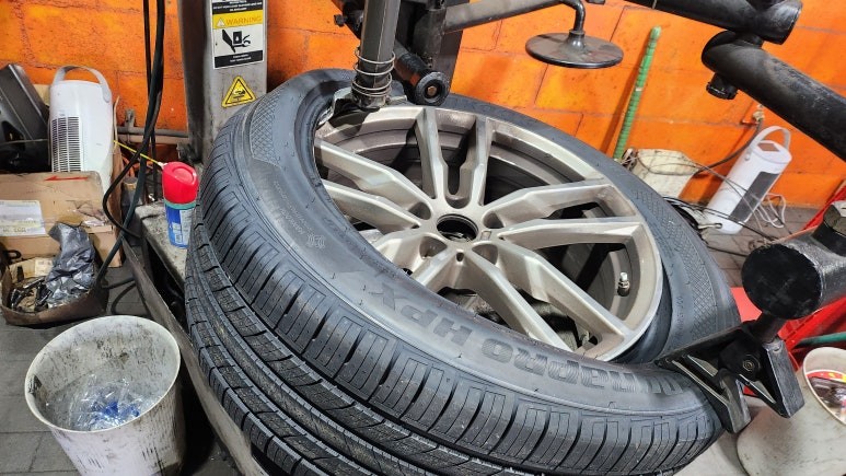 철산동 BMW X4 (245/50R19)-최신형 SUV 사계절타이어, 한국타이어 다이나프로 프리미엄 컴포트 HPX / 서울 구로, 양천, 동작, 관악, 영등포, 부천, 안양