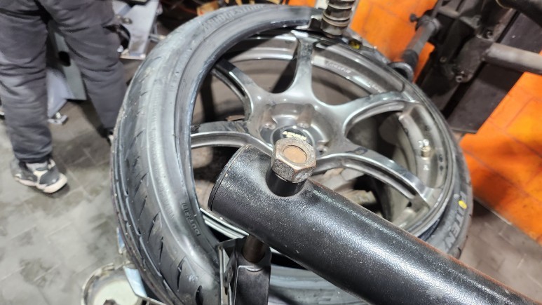 남현동 제네시스380GT (245/35R19, 275/35R19)-스포츠성능에 최적화되어 고속주행 안정성, 핸들링, 그립력까지 뛰어난 브리지스톤 포텐자 RE004 아드레날린 / 서울 구로, 양천, 동작, 관악, 영등포, 부천, 안양