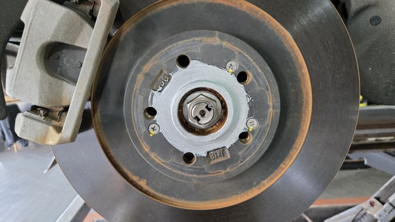 시흥동 제네시스 GV80 (265/50R20)–뛰어난 그립력과 핸들링, SUV에 최적화된 한국타이어 다이나프로 HPX 교체 후기 / 서울 구로, 양천, 동작, 관악, 영등포, 부천, 안양