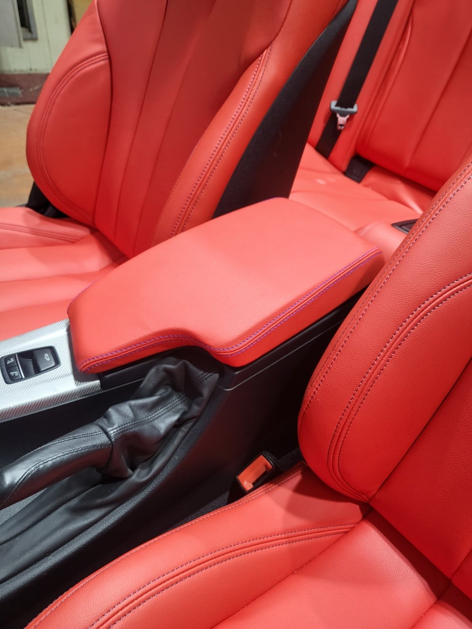 경기남부 / BMW 428컨버터블 #레드팩 실내인테리어 시공 (가죽시트,도어트림,센터콘솔 가죽패킹) 레드&블루스티치 / 하남.광주