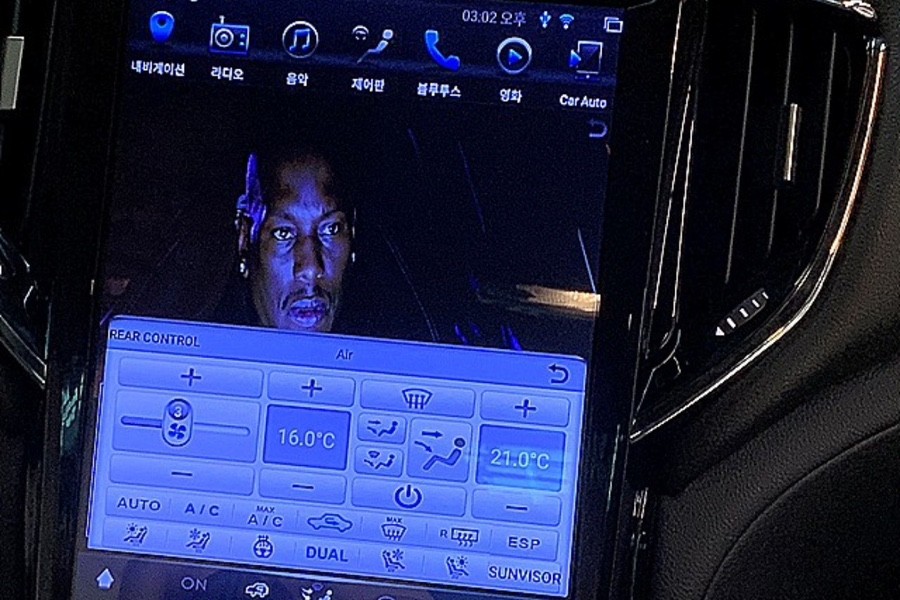 마세라티 기블리 테슬라형 12.3인치 카오디오 판매 및 시공합니다. 서울 전지역 작업 가능 / 서울 영등포 양평동