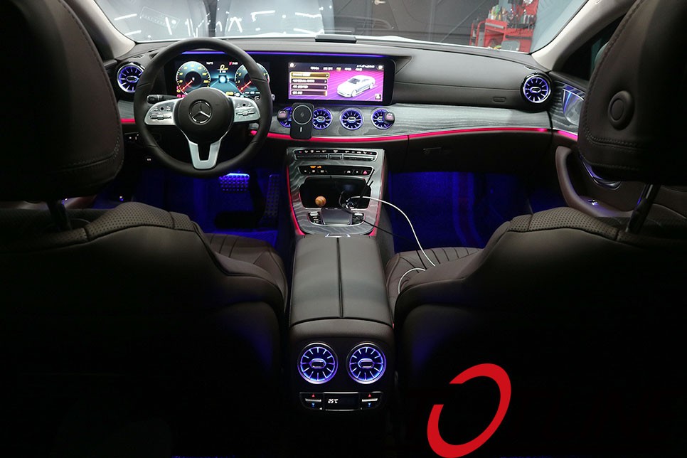 벤츠송풍구엠비언트 CLS450(C257) 21년형 리어송풍구엠비언트 와 리어스플리터 / 전주시 덕진구