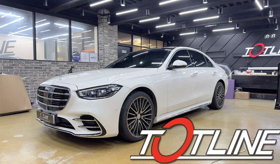 전북 벤츠 숏 바디 S 클래스(W223) 액티브 앰비언트, 4D 전동 부메스터 가장 많이 설치 한 곳 티오티라인 입니다