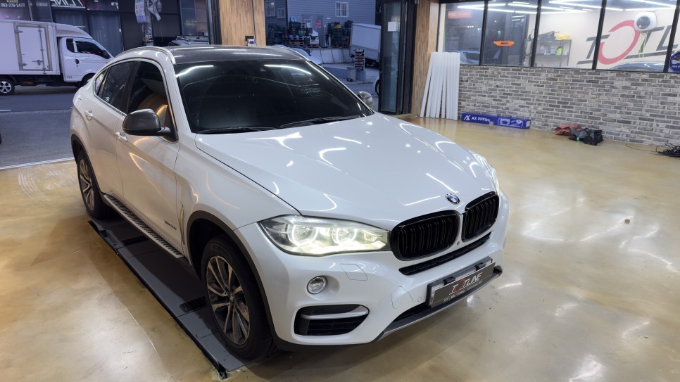 광주.전라 / 앞뒤 한쪽만 조명이 안 들어와요.. BMW X6(F16) 라이트, 엔젤아이, 턴 시그널, 테일램프 조명 점등 불량 수리 / 전주시 덕진구 / 광주