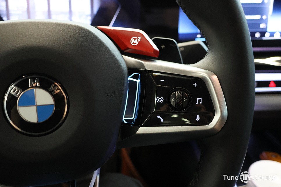 BMW G60 520i 실내외 드레스업 바디킷부터 크리스탈 기어, 엠비언트까지 완성도를 높이다 / 성남,분당,판교