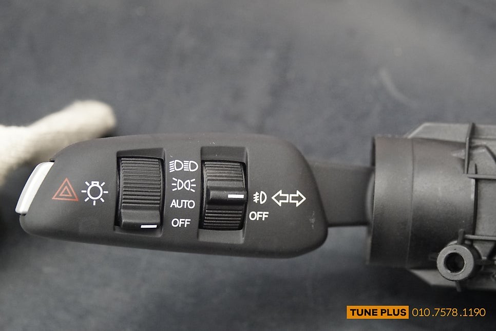 베리 뉴 티볼리 오토라이트 시공 ( 오토와이퍼 기능 포함 ) / 창원 의창구 서상동