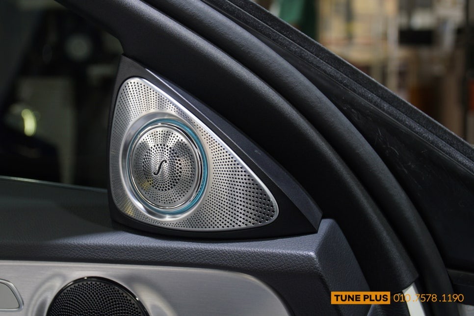 벤츠 W205 C클래스 3D 부메스터 전동트위터 스피커 장착 / 창원 의창구 서상동
