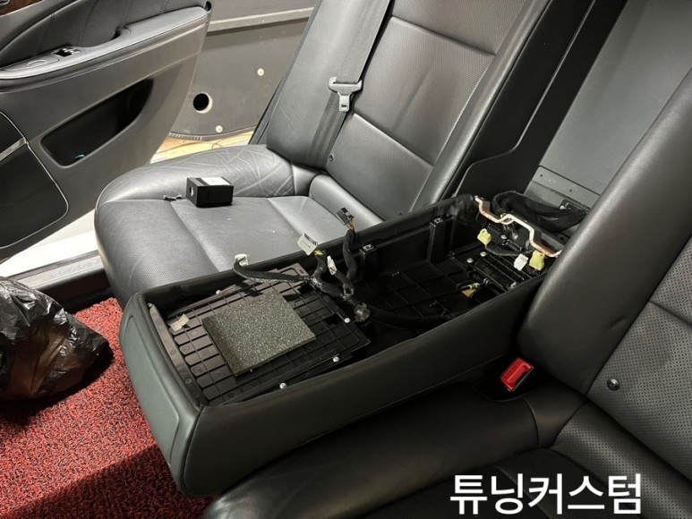 에쿠스 리어시트팔걸이교환 해보자.동대문팔걸이수리전문점.튜닝커스텀 / 동대문,광진구,중랑구