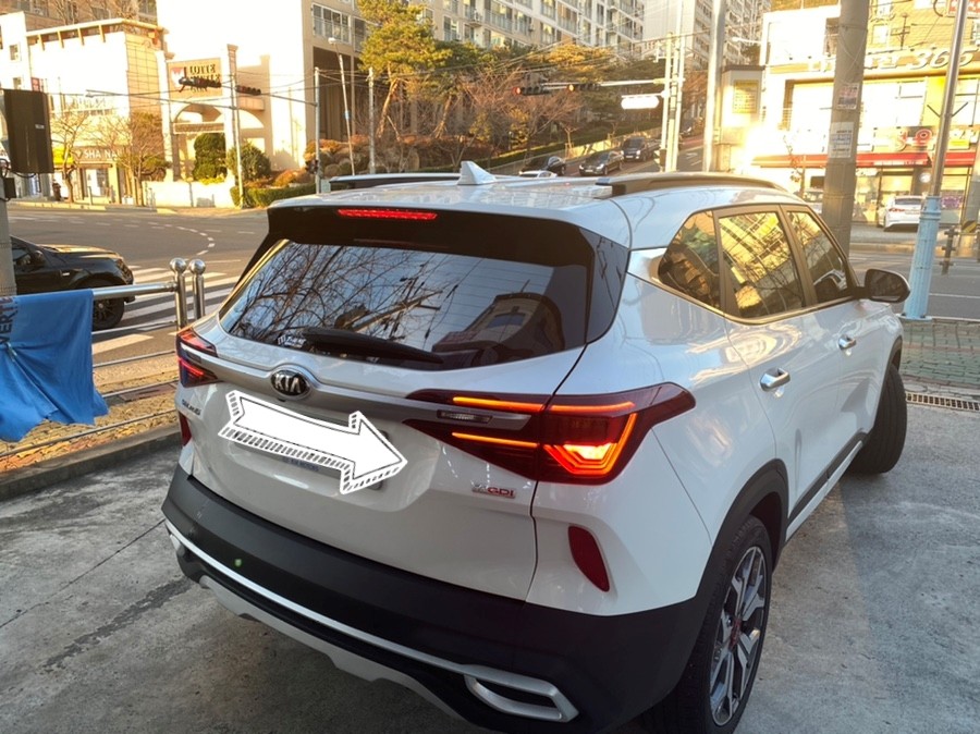 [김해썬팅]강력한 열차단율~티나인 V100의  인기가 무섭다! / 경남 김해