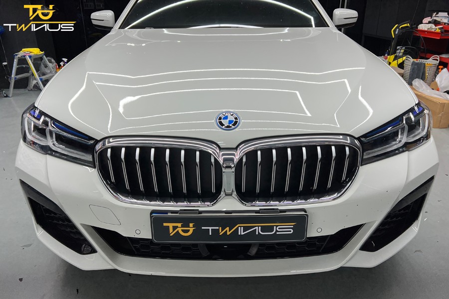 경기남부 / BMW5시리즈 크롬죽이기 랩핑 그리고 블랙유광 그릴 및 뿔 사이드미러 교환 / 안양시 동안구 관양동 / 안양.과천.군포.의왕