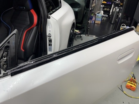 안양 랩핑, BMW G87 M2! 같은 무채색이어도 '고광택 무광 화이트'는 다른 분위기를 선사합니다. / 안양시 동안구 관양동