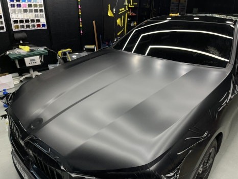 안산 랩핑, 고광택 사틴 블랙 매력에 매료되실 준비! BMW G60 520i, 신형 5시리즈 랩핑. / 안양시 동안구 관양동