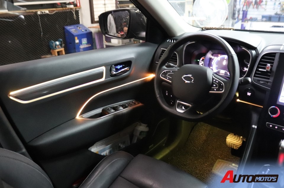 QM6 엠비언트무드등 [핸드폰연동] 안하신분~~ 분위기 예쁜 무드등 장착하세요! [아우토모토스] / 서울 중랑구