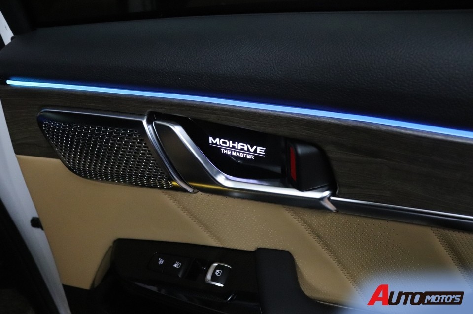 ★자동차튜닝★모하비더마스터 엠비언트무드등[스마트폰연동]작업으로 분위기대박 변신한내차!!♥너무예뻐요^^퀄리티가남달라요!![서울튜닝/국산차 수입차튜닝전문점]§§아우토모토스§§ / 서울 중랑구