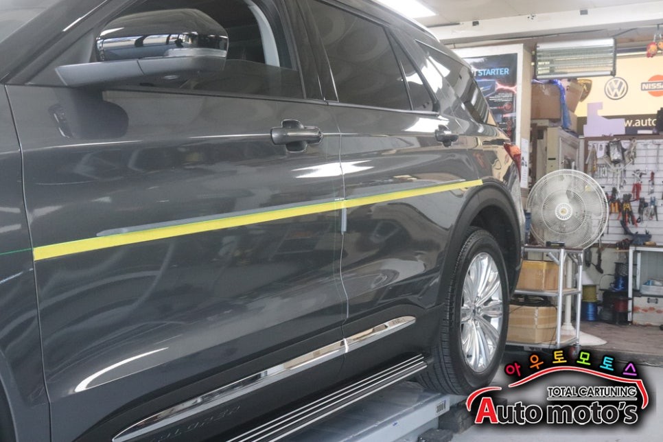 포드익스플로러 자동차튜닝 ▶ 데프콕 도어가드(TW-01) 문콕방지로 이제 내차와 상대방차를 보호할수있는 실용적인 튜닝입니다. / 서울 중랑구